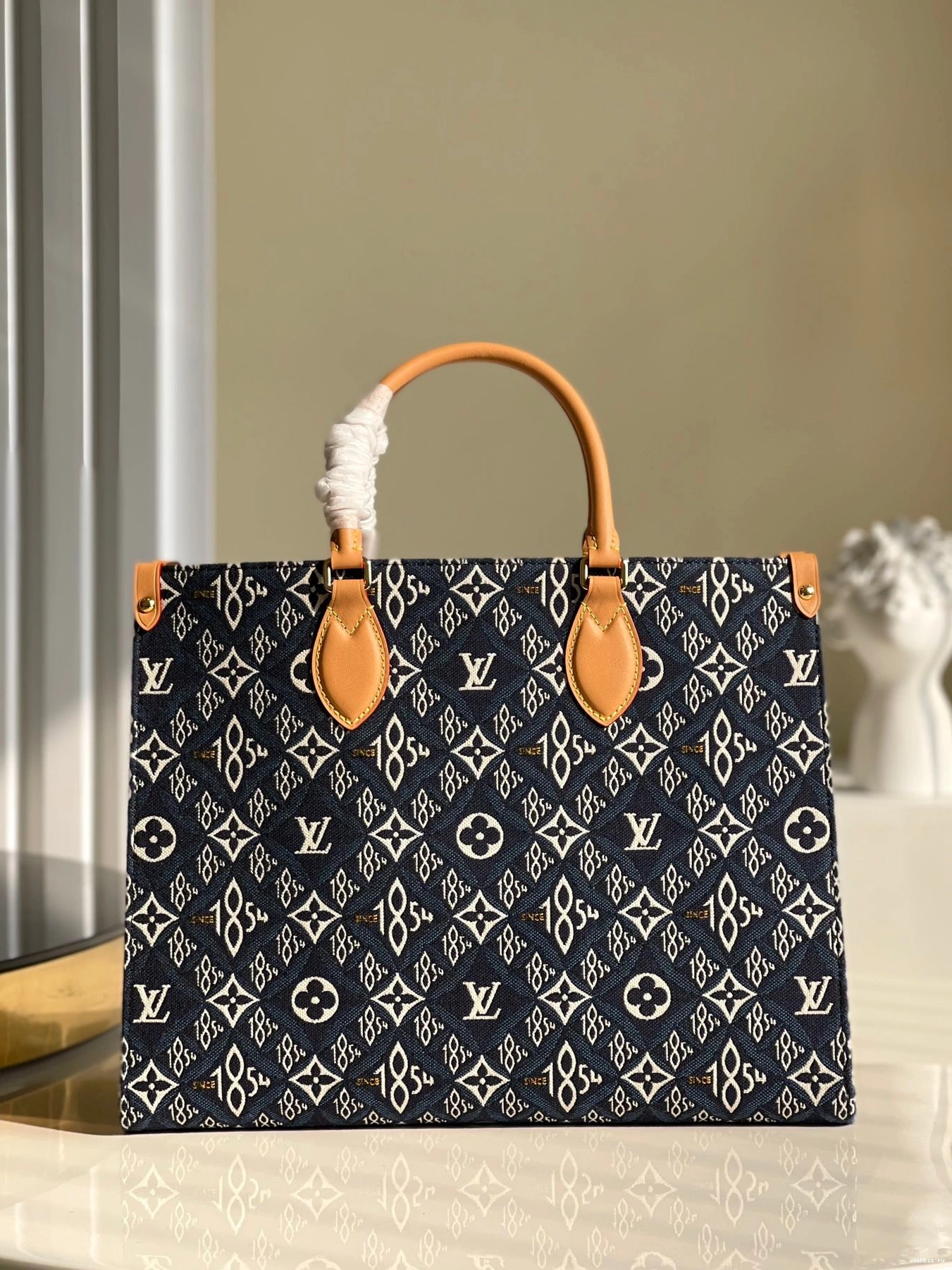 WIS LOUIS VUITTON ONTHEGO MM 0129